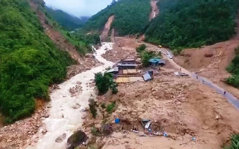 Lạng Sơn mưa to nhiều nơi, nguy cơ cao xảy ra sạt lở đất đá