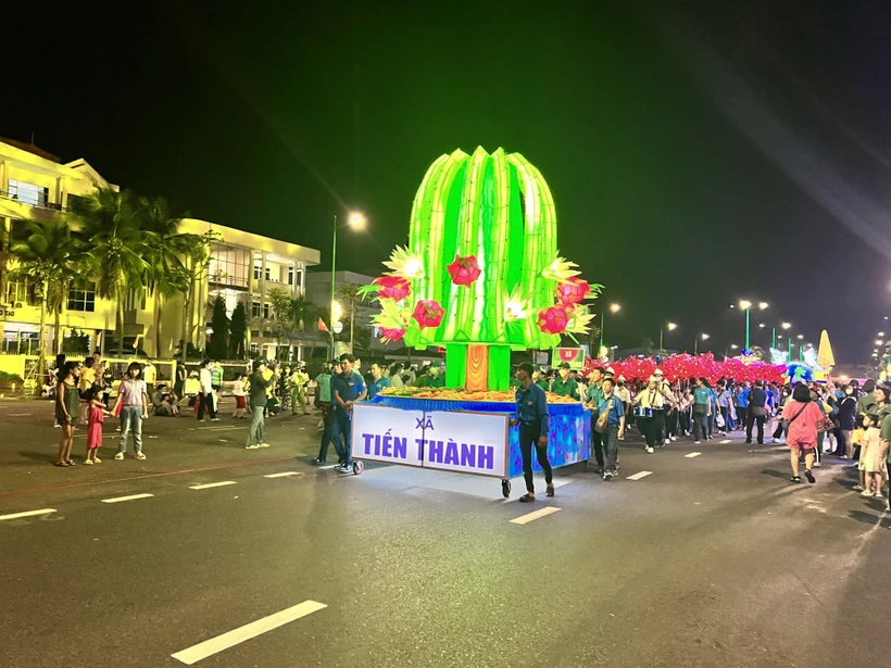 Rực rỡ sắc màu Lễ hội Trung thu Phan Thiết năm 2023