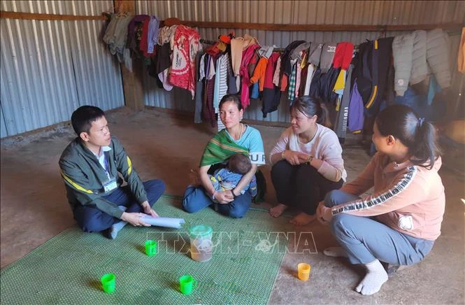 Nan giải bài toán sinh con thứ ba trở lên cao tại Kon Tum (Bài 1)