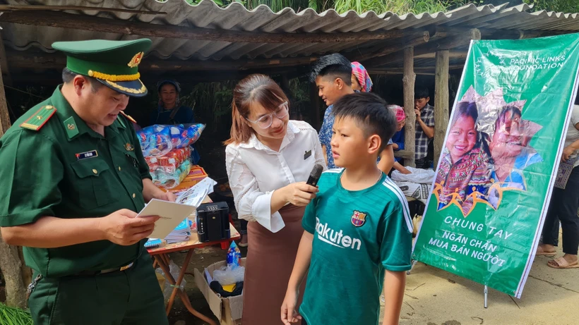 "Khóa chặt" tuyến biên giới, trấn áp tội phạm mua bán người