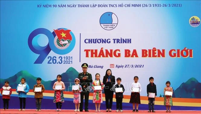 Nhiều hoạt động thiết thực đến với đồng bào dân tộc thiểu số trong dịp “Tháng ba biên giới”
