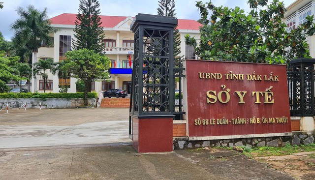 Kỷ luật khiển trách Giám đốc Sở Y tế Đắk Lắk