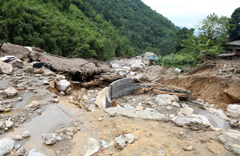 Trận lũ quét, lũ ống xảy ra trên địa bàn xã Liên Minh, thị xã Sa Pa đêm ngày 12/9 đã gây thiệt hại nặng nề về người và tài sản của nhà nước và nhân dân. Ảnh: Quốc Khánh - TTXVN