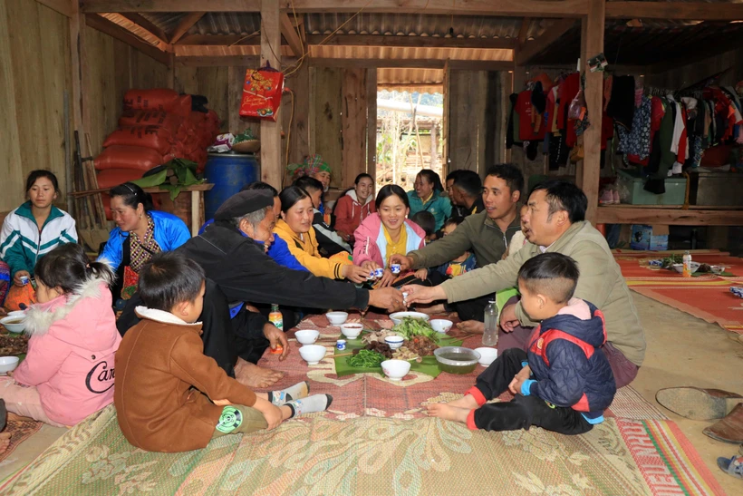 Đồng bào Mông ở Bắc Yên đón Tết sớm