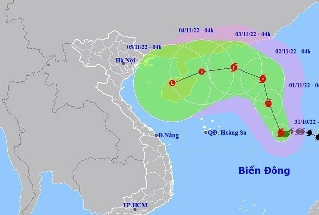 Bão số 7 di chuyển theo hướng Bắc Tây Bắc, mỗi giờ đi được 10 km