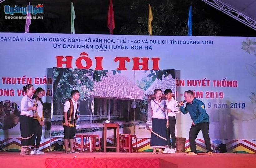 Các hội thi sân khấu hóa để tuyên truyền giảm thiểu tảo hôn và hôn nhân cận huyết thống được triển khai rộng rãi. Ảnh: baoquangngai.vn