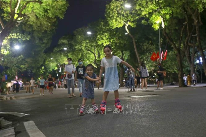 Từ ngày 12/3, các không gian đi bộ trên địa bàn quận Hoàn Kiếm (Hà Nội) hoạt động trở lại