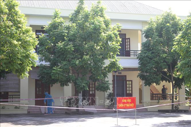 Ninh Bình: Cách ly, điều trị 2 bệnh nhân COVID-19 nhập cảnh