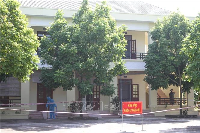 Ninh Bình: Cách ly, điều trị 2 bệnh nhân COVID-19 nhập cảnh