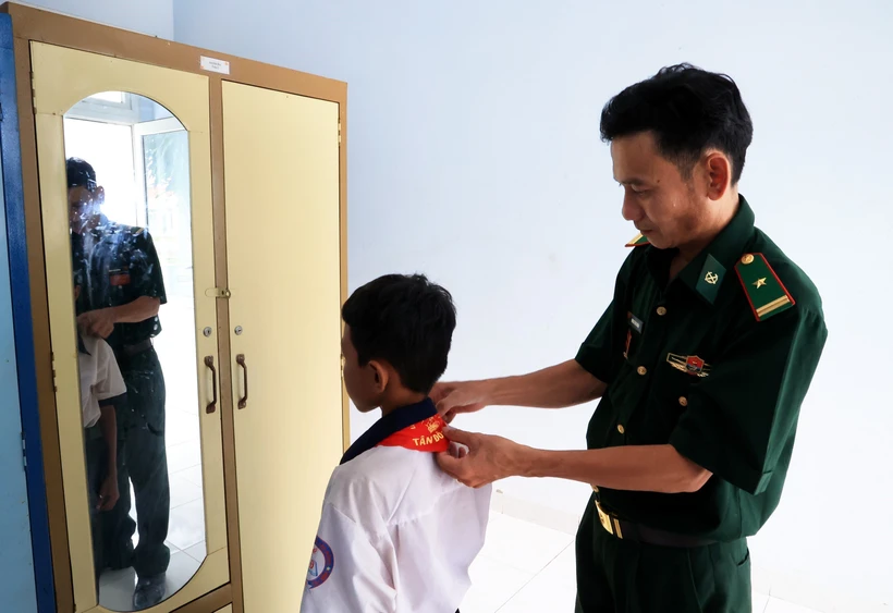 Tây Ninh xây dựng vùng biên bình yên, vững mạnh (Bài cuối)