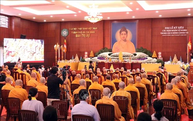 Đại lễ kỳ siêu đồng bào tử vong vì dịch COVID-19