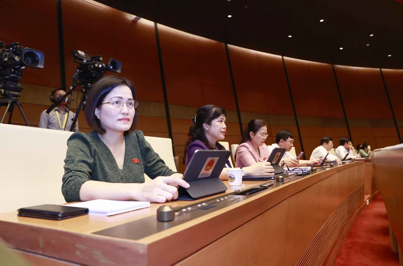 Bên lề Kỳ họp thứ 5, Quốc hội khóa XV: Ưu tiên phát triển hạ tầng vùng đồng bào dân tộc thiểu số, miền núi