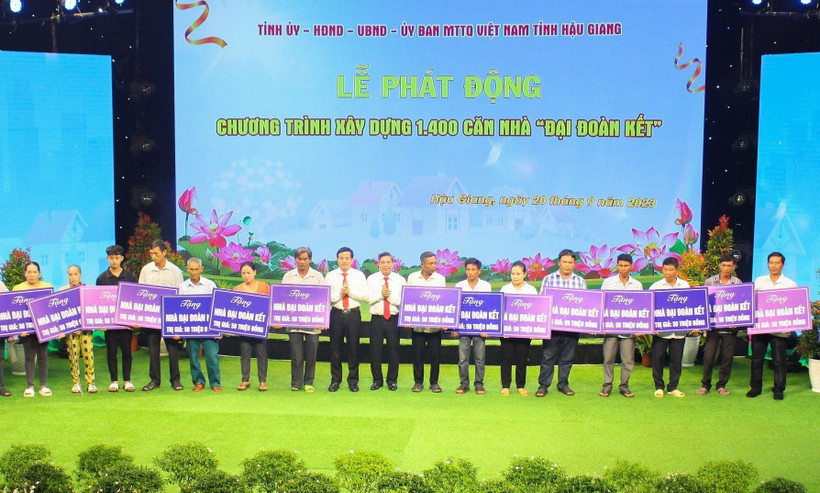 Hậu Giang phát động xây dựng 1.400 căn nhà Đại đoàn kết