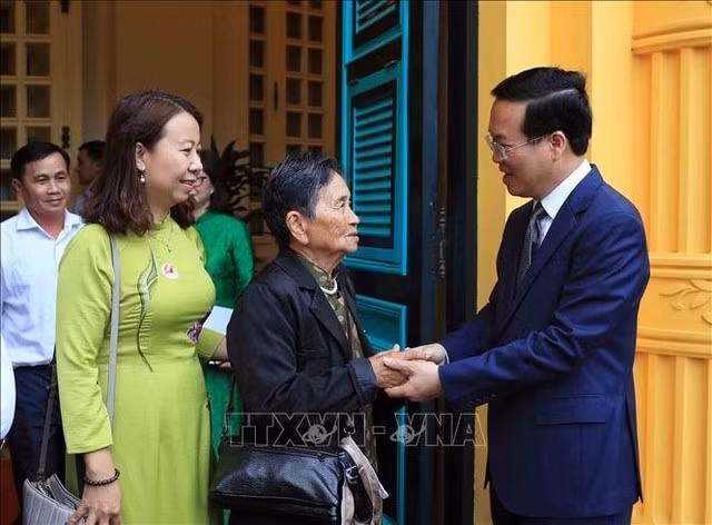 Quyết định của Chủ tịch nước về việc tặng quà Tết Nguyên đán Giáp Thìn 2024