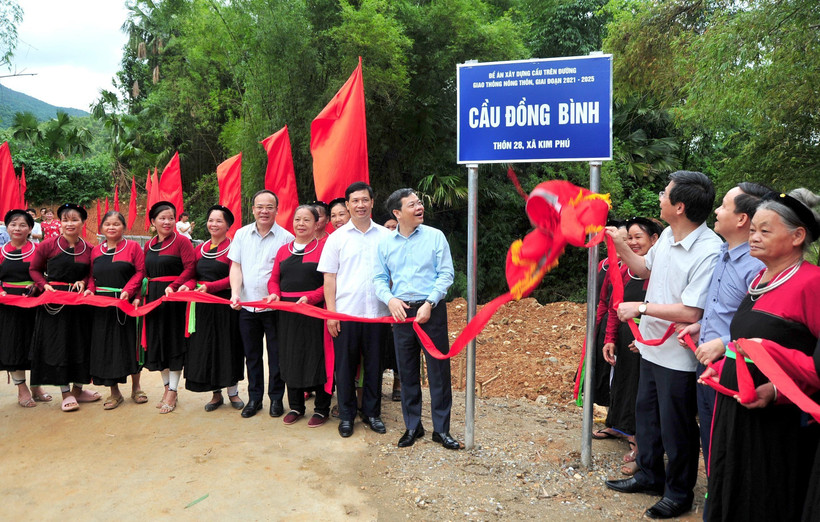 Niềm vui từ những cây cầu mới ở vùng cao Tuyên Quang