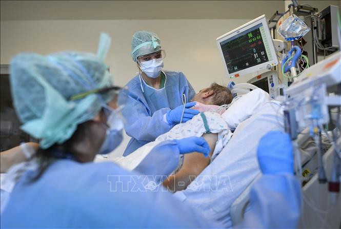 Những thách thức trong việc điều trị người bị hội chứng COVID kéo dài