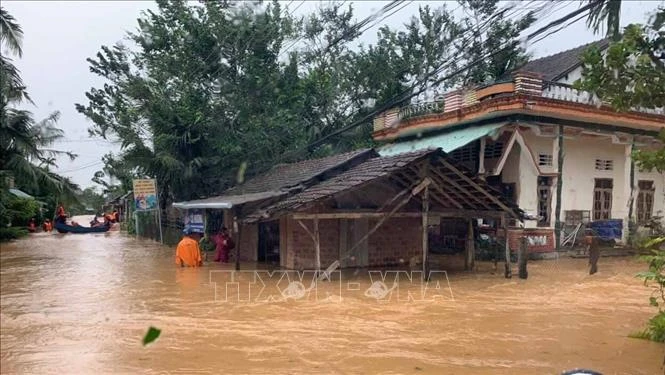 Chủ động các biện pháp ứng phó thiệt hại mưa, lũ tại miền Trung