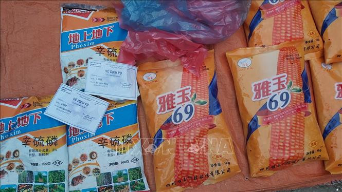 Thuốc bảo vệ thực vật bán chui tại các chợ phiên vùng cao Hà Giang