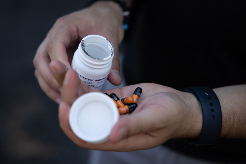 Thuốc Tecovirimat được sử dụng để điều trị bệnh đậu mùa khỉ, tại New York, Mỹ, ngày 19/7/2022. Ảnh: AFP/ TTXVN