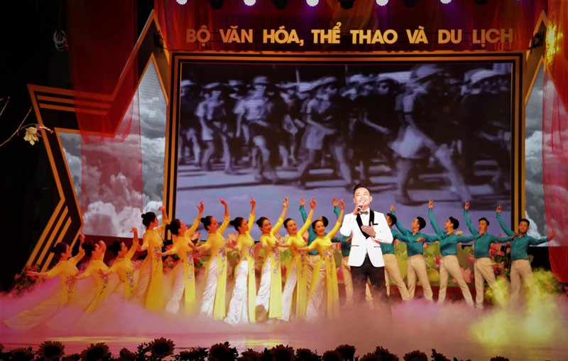 Chương trình nghệ thuật "Những mùa thu lịch sử" kỷ niệm Cách mạng tháng Tám, Quốc khánh 2/9