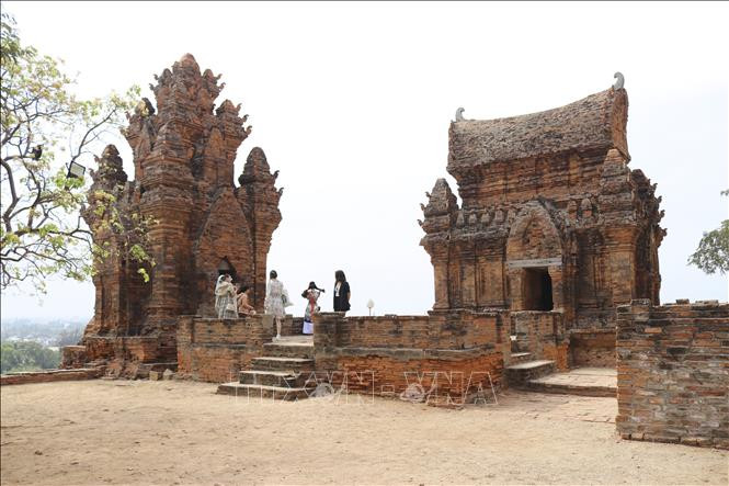 Di tích kiến trúc nghệ thuật Quốc gia đặc biệt tháp Po Klong Garai (phường Đô Vinh, thành phố Phan Rang – Tháp Chàm) - điểm thu hút du khách tới tham quan. Ảnh: Nguyễn Thành – TTXVN 