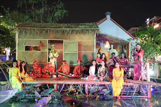 Đưa đờn ca tài tử trở thành sản phẩm du lịch đặc trưng của Thành phố Hồ Chí Minh​