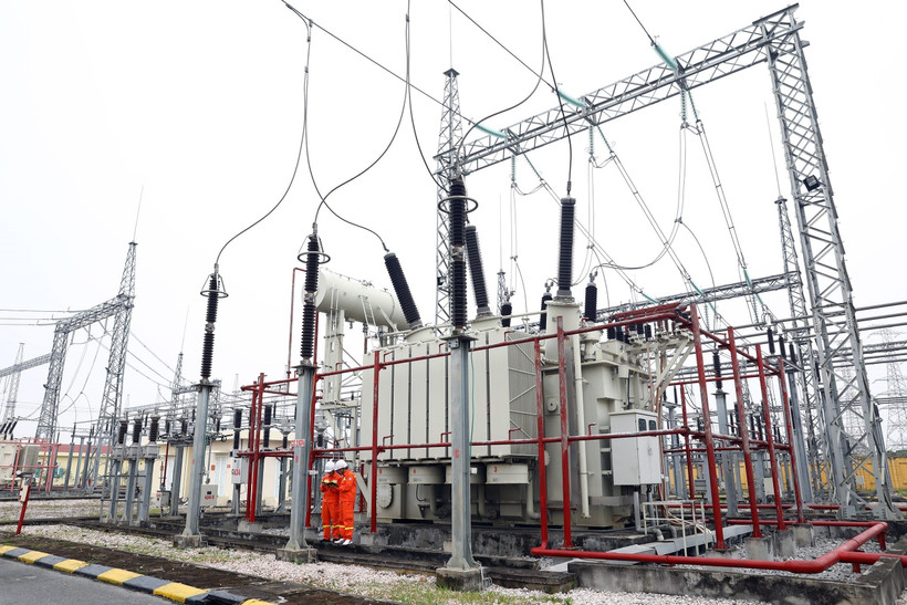 Giá điện sinh hoạt mới cao nhất 3.015 đồng/kWh