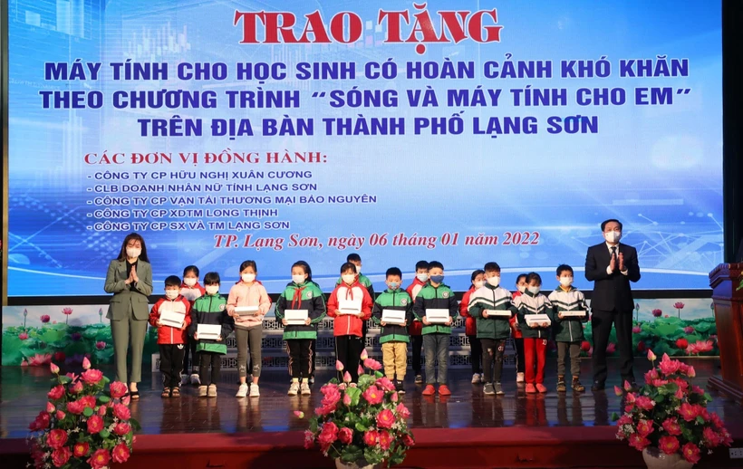 Hướng dẫn hỗ trợ máy tính bảng và dịch vụ viễn thông công ích cho gia đình học sinh nghèo, cận nghèo