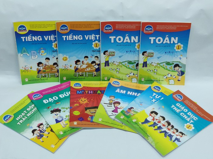 Bộ Giáo dục và Đào tạo yêu cầu cung ứng sách giáo khoa lớp 1 cho học sinh trước 15/8