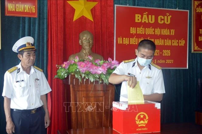 Đảm bảo quyền bầu cử cho cử tri không có mặt tại nơi thường trú dài ngày