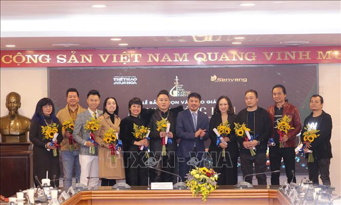 Giải Âm nhạc Cống hiến 2021: Ca sỹ Tùng Dương chiến thắng ở 3/9 hạng mục
