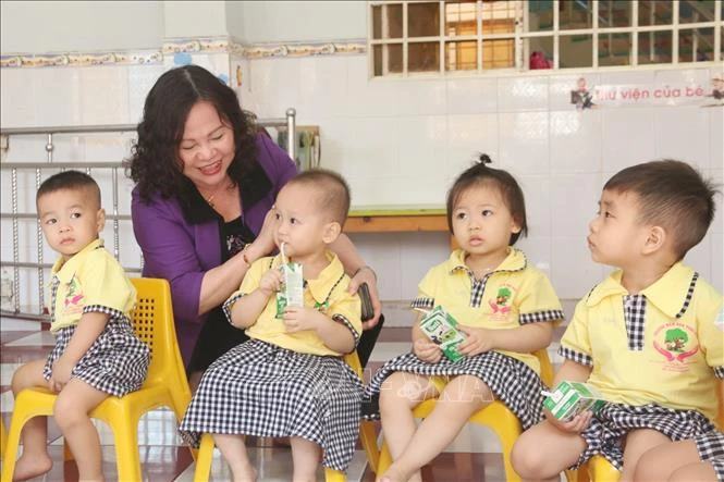Nâng cao chất lượng bữa ăn bán trú cho trẻ mầm non