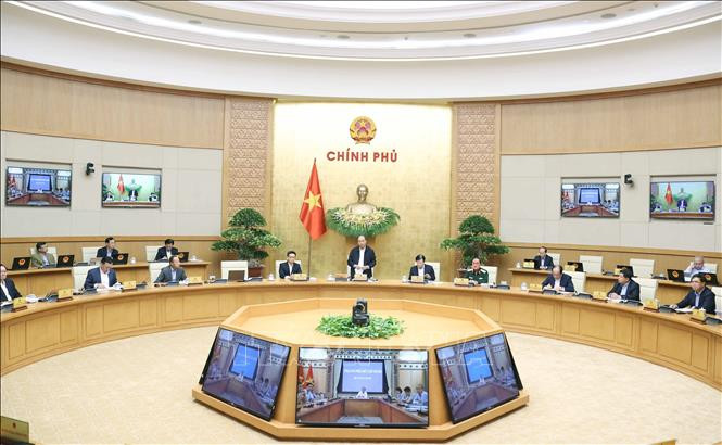 Thủ tướng Nguyễn Xuân Phúc: Phải làm gấp đôi, gấp ba để bù đắp tổn thất, mất mát của nhân dân miền Trung