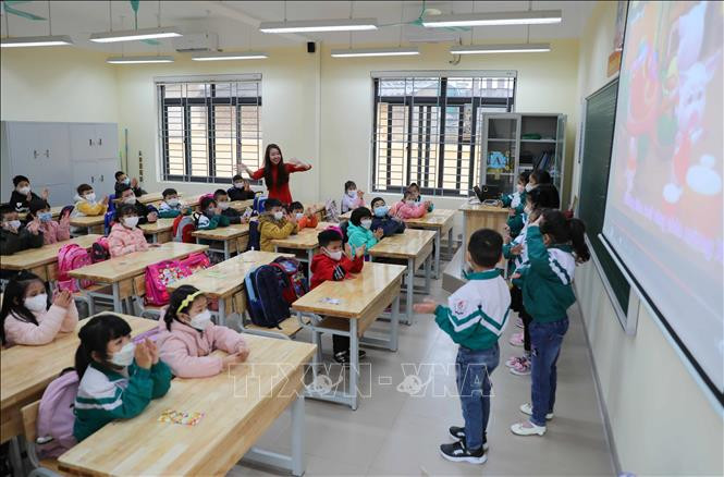 Hà Nội: Học sinh tiểu học và lớp 6 đi học trực tiếp từ ngày 6/4
