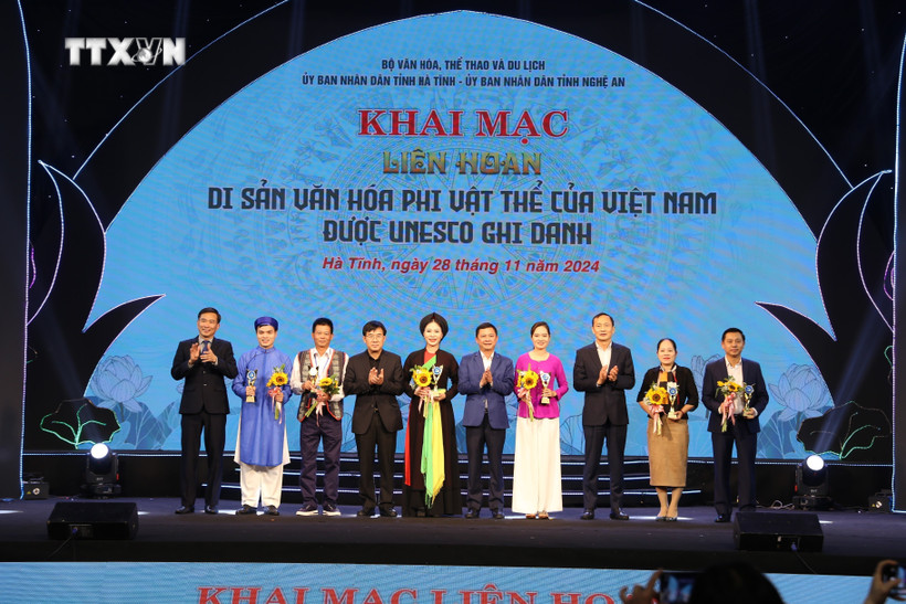 Khai mạc Liên hoan Di sản văn hóa phi vật thể của Việt Nam được UNESCO ghi danh