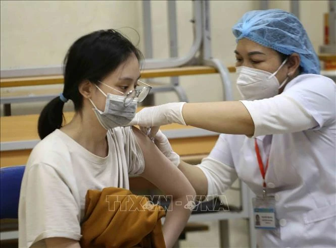 Thủ tướng Chính phủ yêu cầu Bộ Y tế trình phê duyệt Chiến lược tổng thể phòng, chống dịch COVID-19 trước ngày 30/11