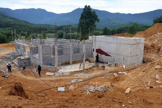 Chủ đầu tư cam kết đưa Nhà máy nước Thượng Long ở vùng cao Nam Đông vào hoạt động trong tháng 9/2021