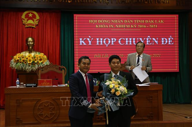 Ông Y Vinh Tơr được bầu làm Phó Chủ tịch Hội đồng nhân dân tỉnh Đắk Lắk