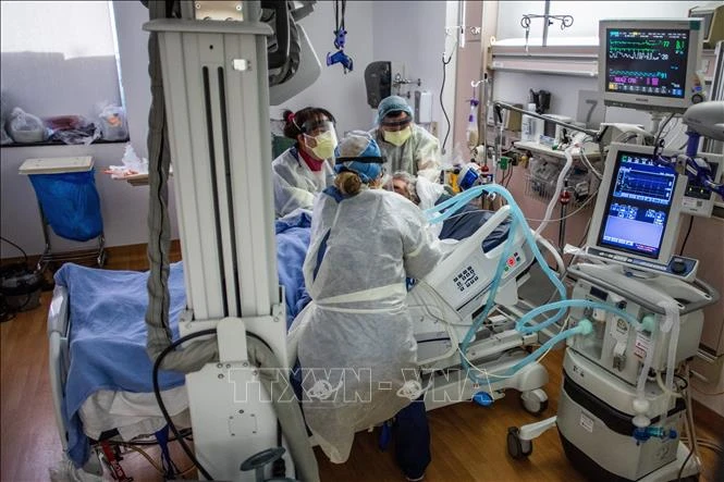 Mất khứu giác do COVID-19 có liên quan đến tổn thương não 