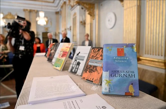 Nobel 2021: Giải thưởng Văn học đề cao lòng trắc ẩn đối với những người di cư 