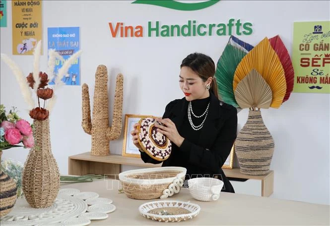 Trần Thùy Nhi - Người phụ nữ mang cói Việt ra thế giới