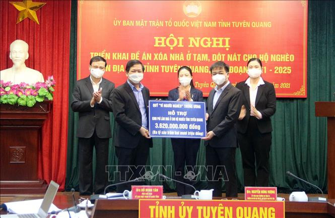 Tuyên Quang xóa nhà ở tạm, dột nát cho hộ nghèo