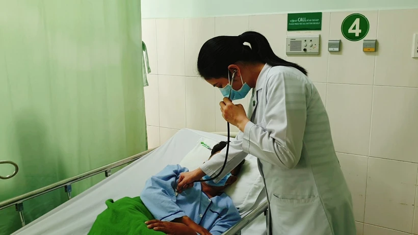 Cảnh báo từ ca nguy kịch do tự điều trị suy thận bằng bài thuốc truyền miệng ở Cần Thơ