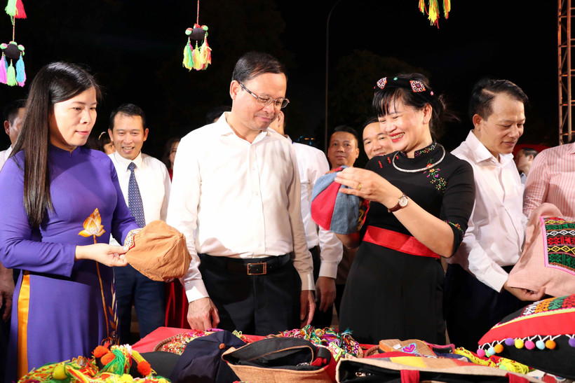 Trên 250 gian hàng tham gia Hội chợ thương mại – du lịch Tuyên Quang năm 2023