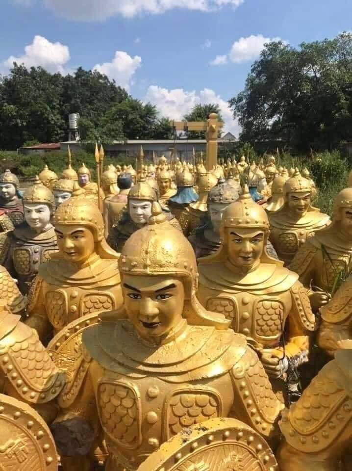 Sở Văn hóa - Thể thao và Du lịch tỉnh Lâm Đồng: Sẽ không cấp phép trưng bày tượng binh lính cổ