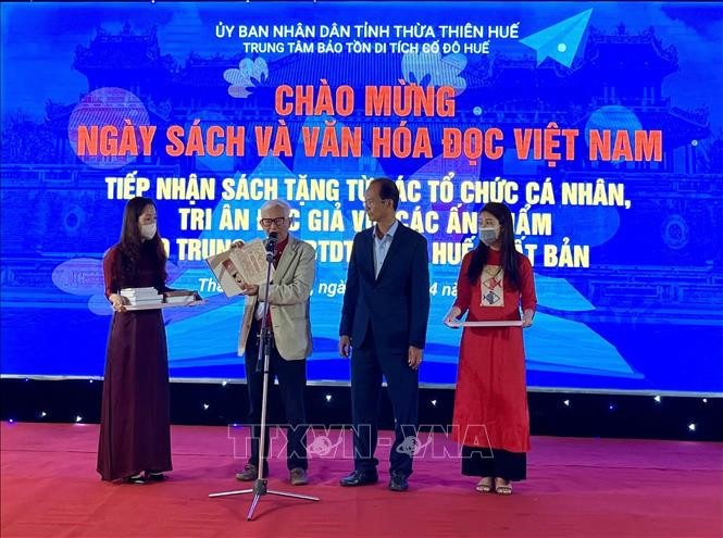 Giới thiệu những sách cổ, quý, từ các triều vua Nguyễn