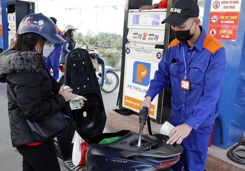 Quỹ bình ổn giá xăng dầu Petrolimex tăng lên 1.989 tỷ đồng