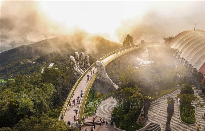 Báo Anh chọn cầu Vàng vào danh sách kỳ quan mới của thế giới