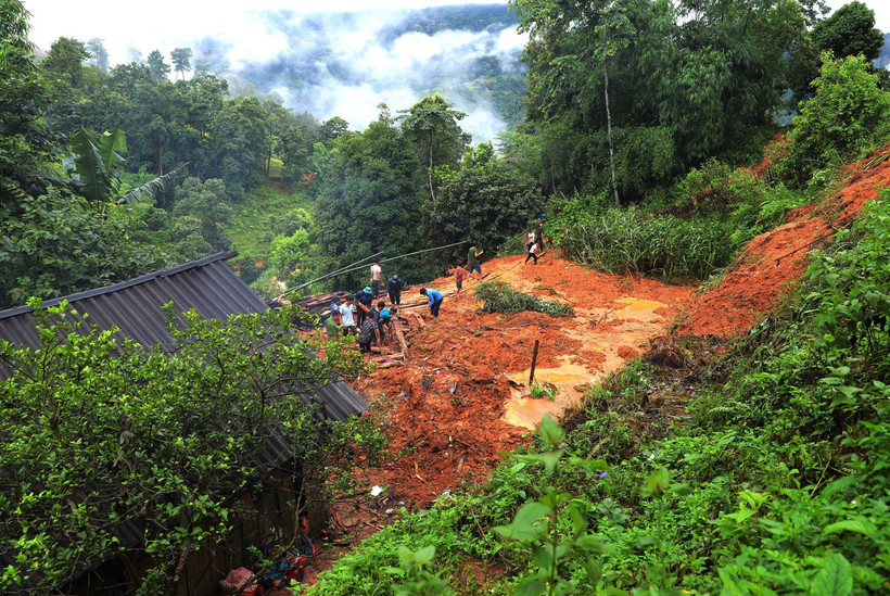 Hà Giang: Mưa lớn kéo dài gây sạt lở đất, 4 người thương vong