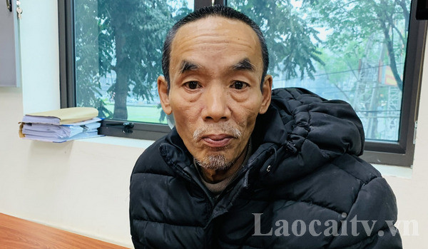 Đối tượng Giang Minh Thanh tại cơ quan Cảnh sát điều tra. Ảnh: laocaitv.vn
